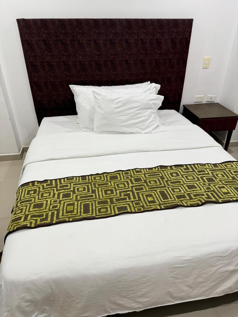 Hotel Ipanema Meridian เนย์บา ภายนอก รูปภาพ