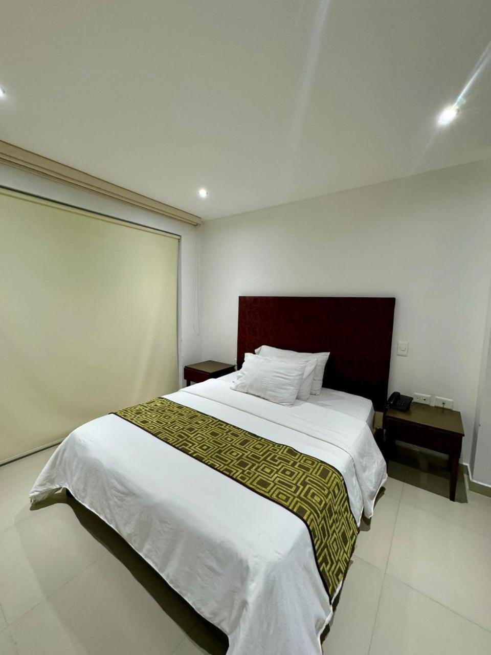 Hotel Ipanema Meridian เนย์บา ภายนอก รูปภาพ
