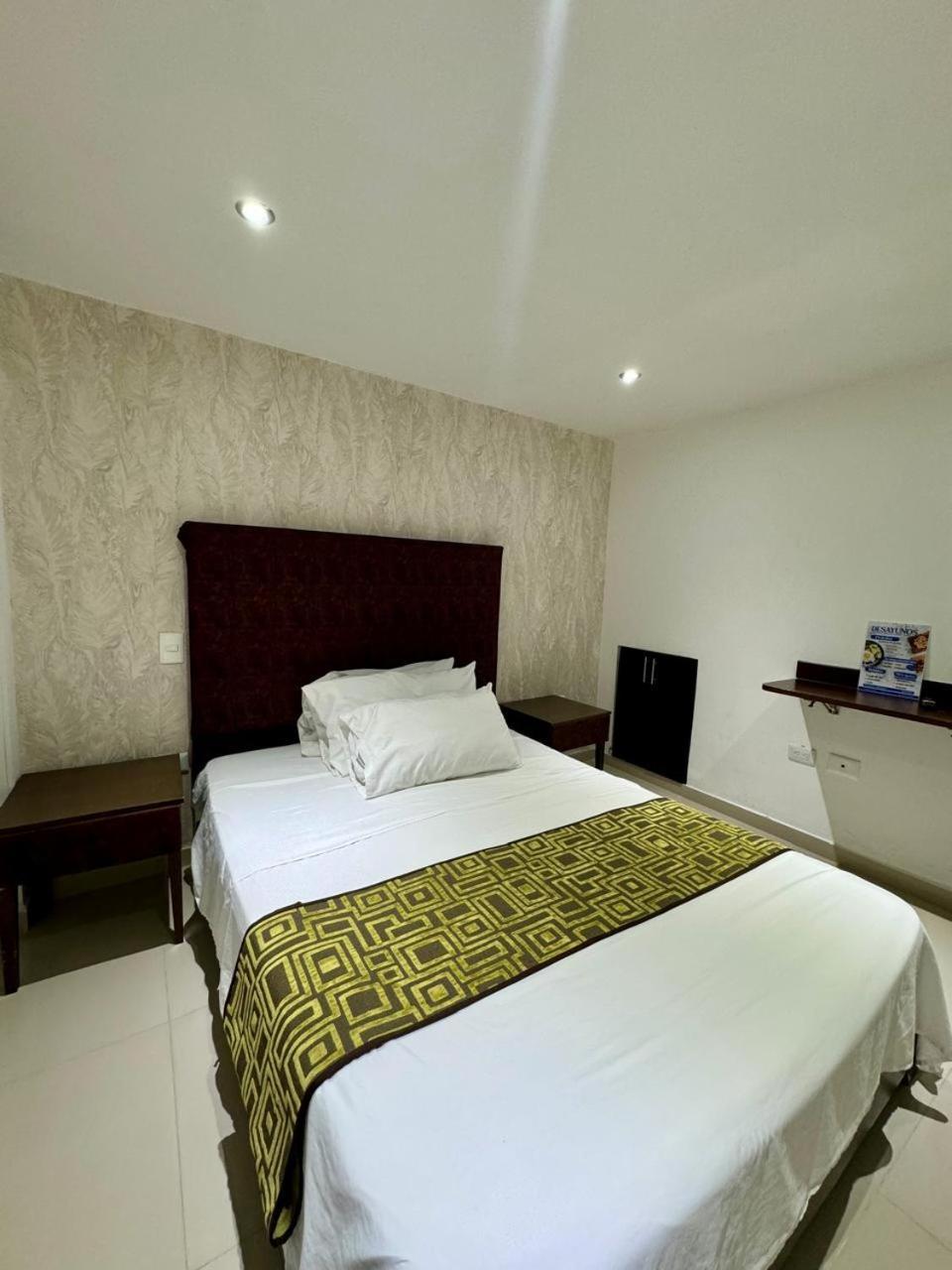 Hotel Ipanema Meridian เนย์บา ภายนอก รูปภาพ